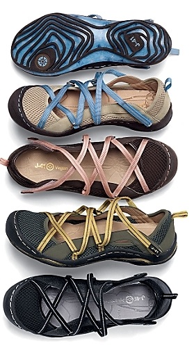 cute walking shoes for wide feet